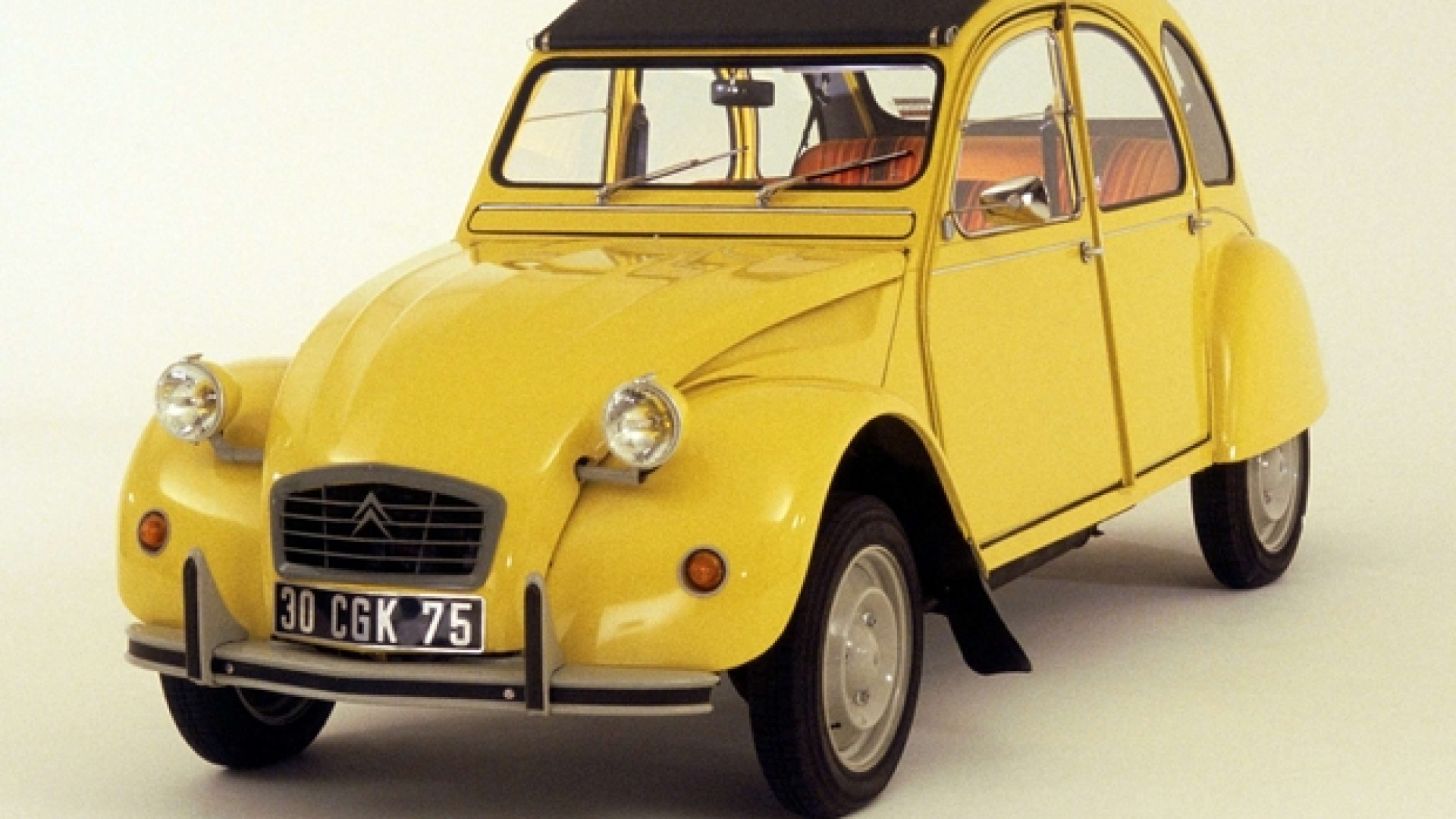 Immagine di Tra mito e aneddoti: la 2CV compie 70 anni