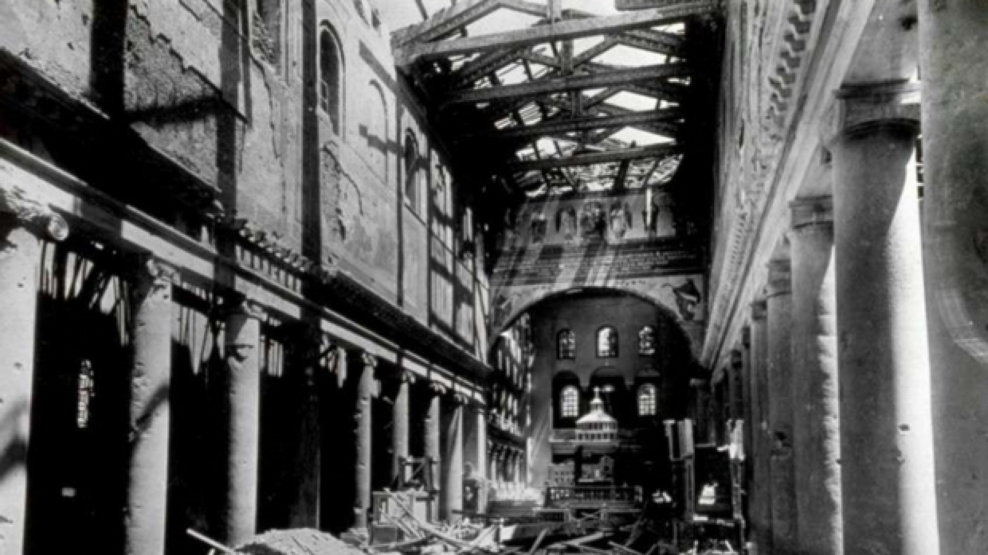 Immagine di Il primo bombardamento di Roma: Pio XII sotto l'attacco a San Lorenzo