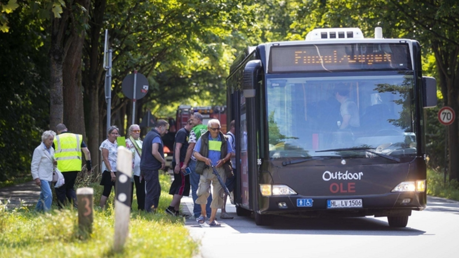 Immagine di Germania, accoltella i passeggeri di un bus: 10 feriti, tre gravi