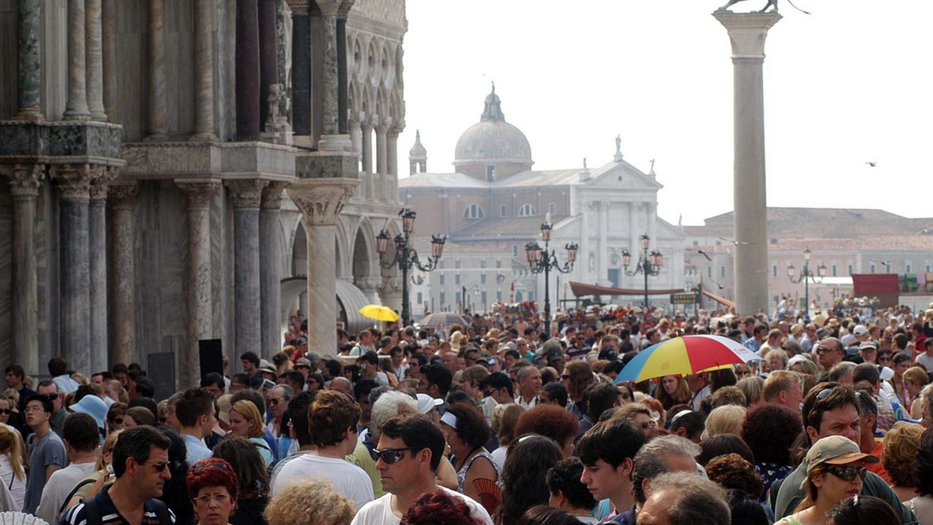 Immagine di Venezia chiede più rispetto ma sarà sempre città aperta