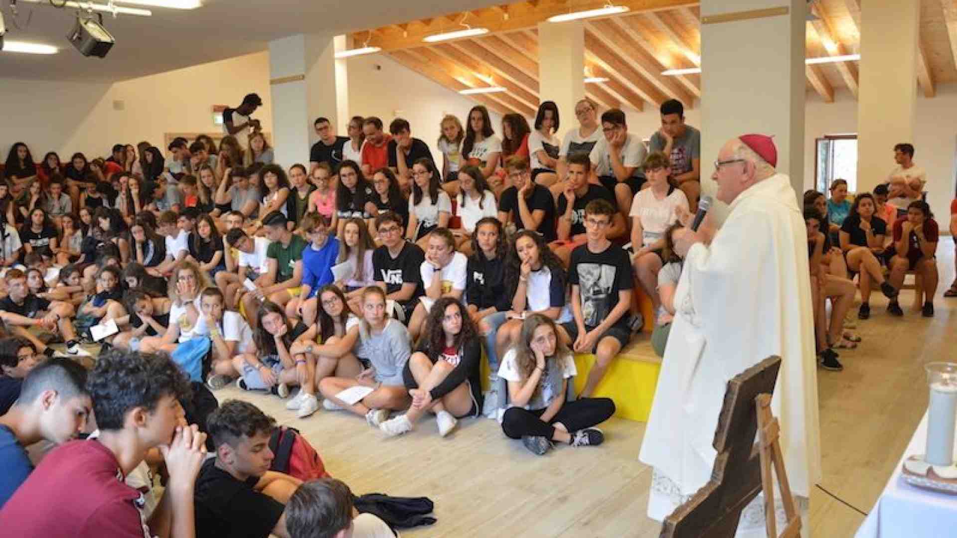 Immagine di Zenti agli ado: «Riscoprite il grande tesoro che c'è in voi»