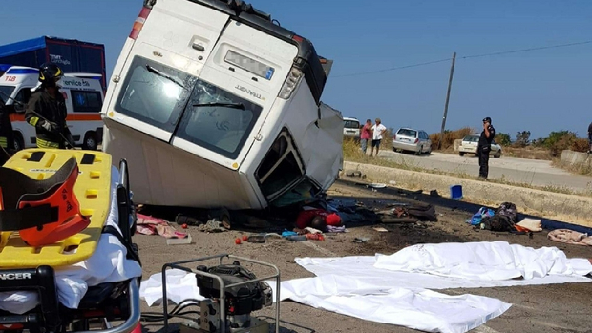 Immagine di Foggia, sul furgone viaggiavano in piedi 14 persone