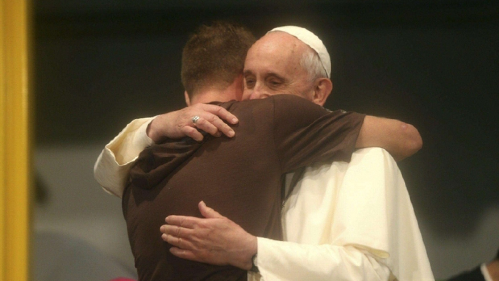 Immagine di Dall'ascolto all'incontro. È la gioventù del Papa
