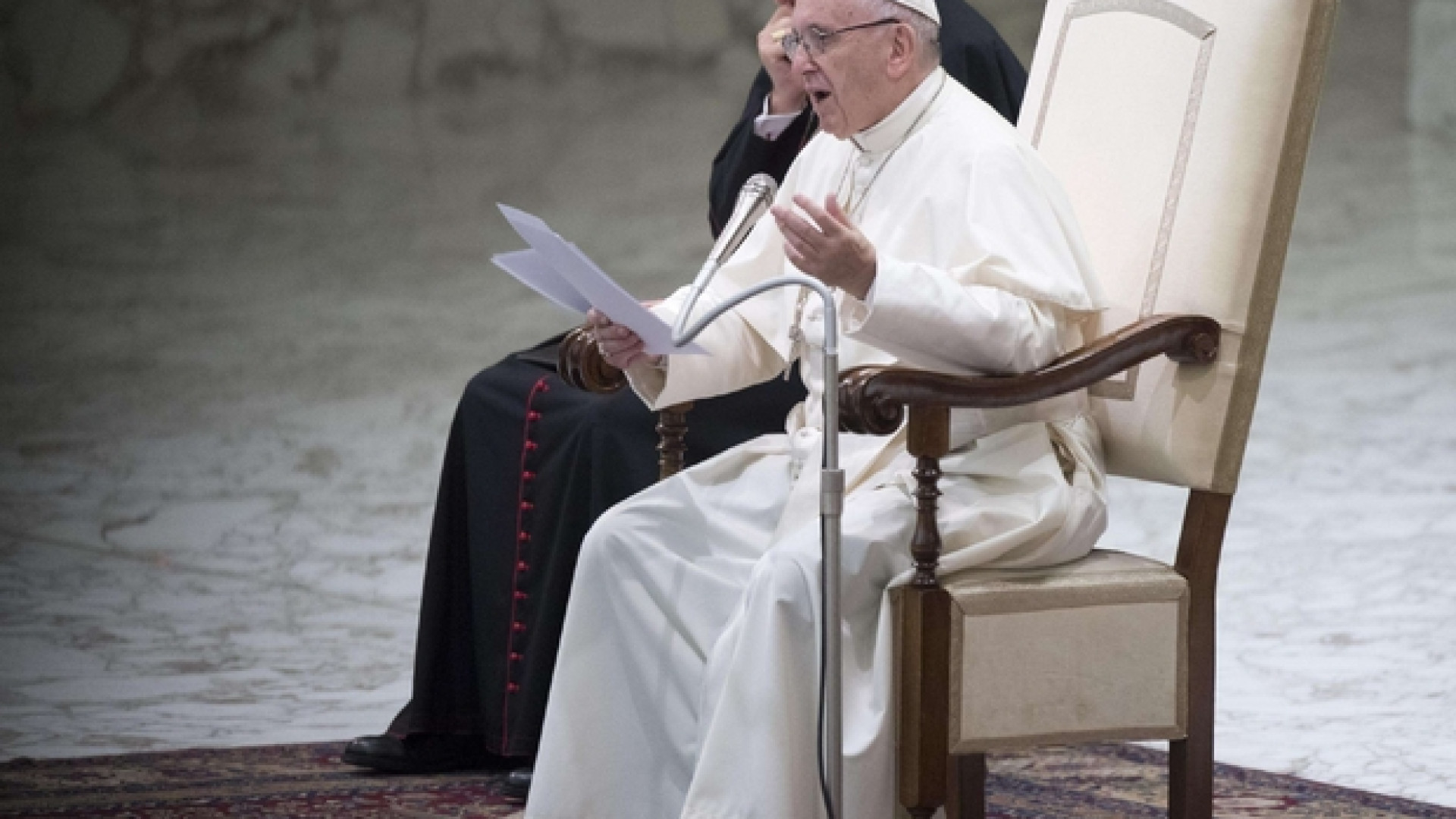 Immagine di Papa Francesco: successo, potere, denaro sono idoli che rendono schiavi