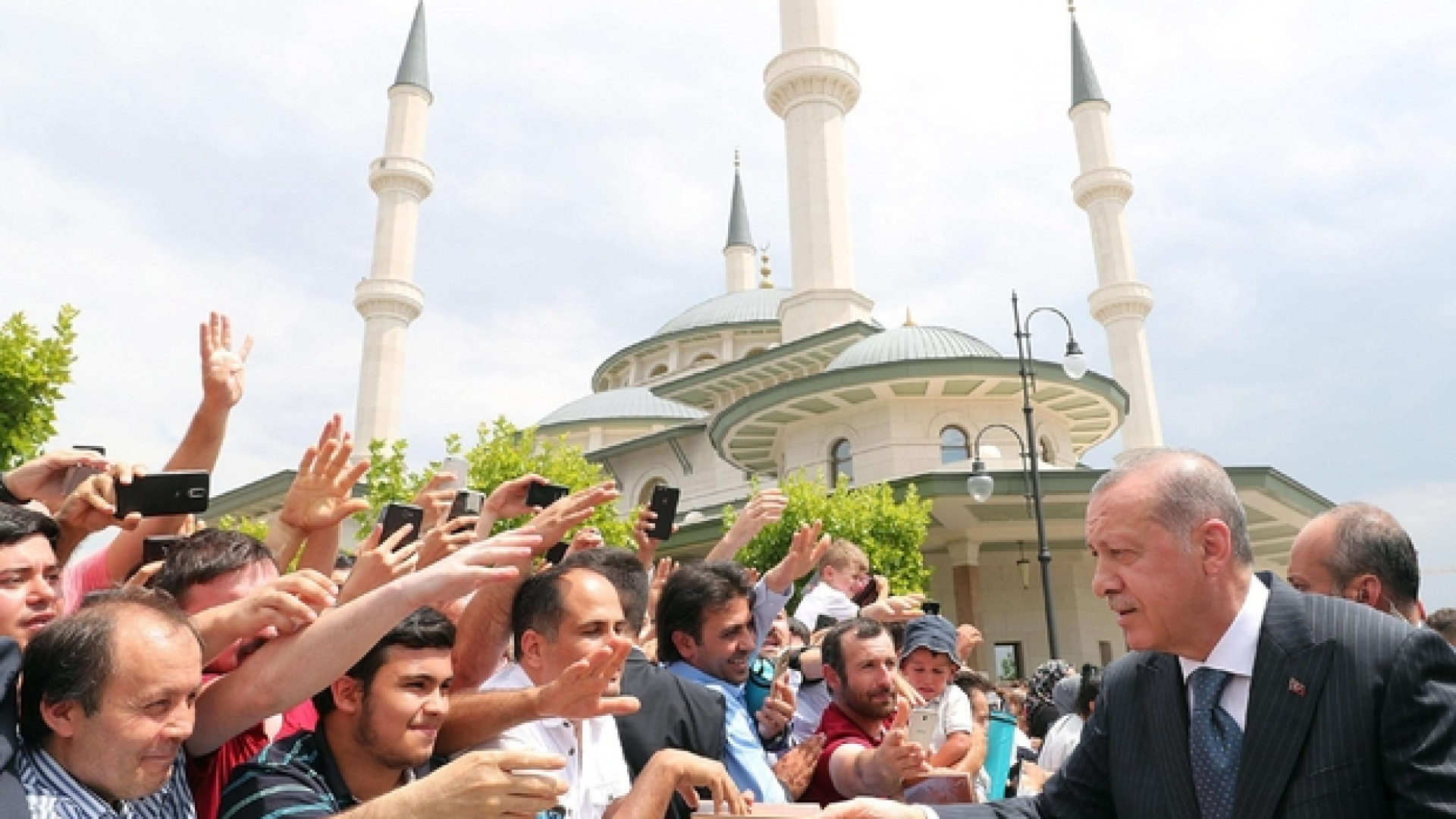 Immagine di Lira e prezzi affondano la Turchia di Erdogan