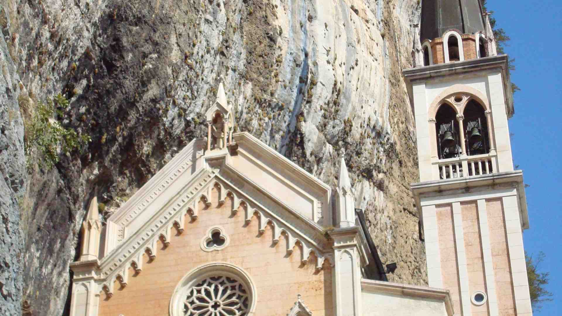 Immagine di La vigilia dell'Assunta alla Madonna della Corona