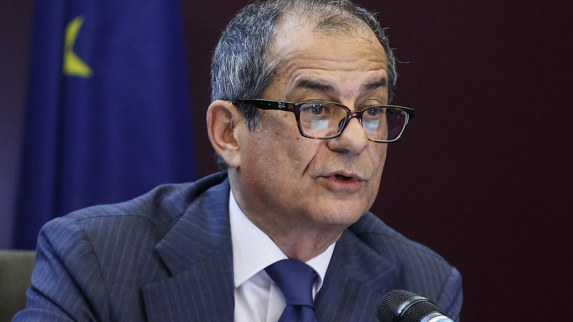 Immagine di Il governo italiano vuole piazzare il debito a Russia e Cina