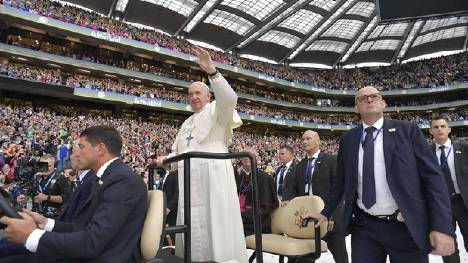 Immagine di Papa Francesco e la «grande avventura» della vita in famiglia