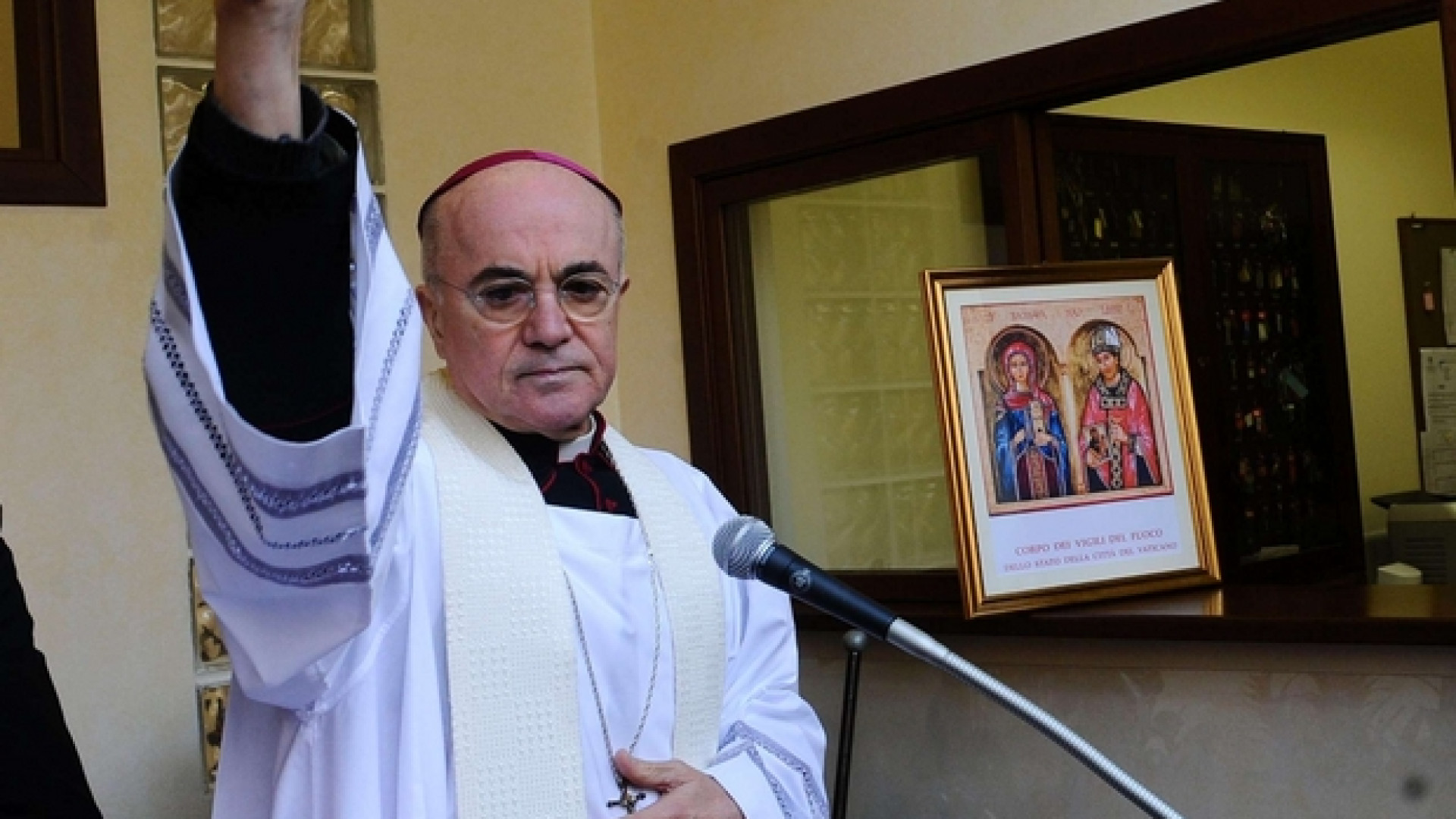 Immagine di Dossier avvelenato contro il Papa. Francesco: «Giudicate voi»