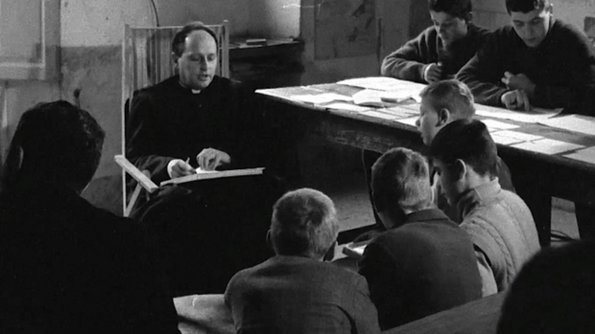 Immagine di Don Lorenzo Milani, la scuola di Barbiana è sempre attuale
