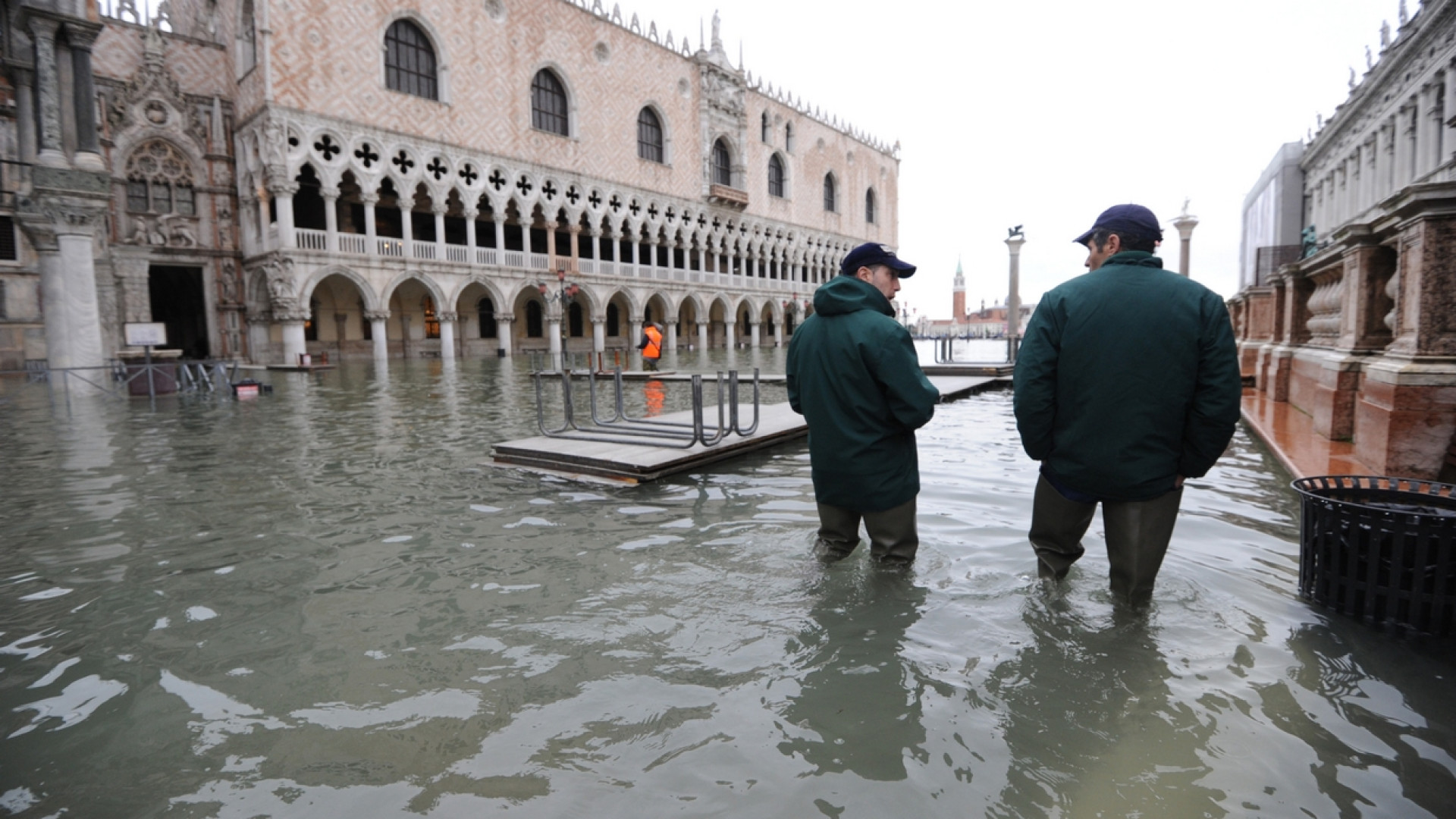 Immagine di Venezia rialza piazza San Marco per salvarla dalle maree