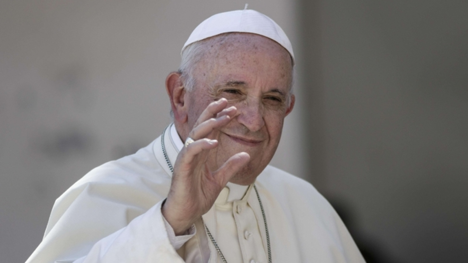 Immagine di Il Papa: «Il lavoro conferisce la dignità all'uomo non il denaro»