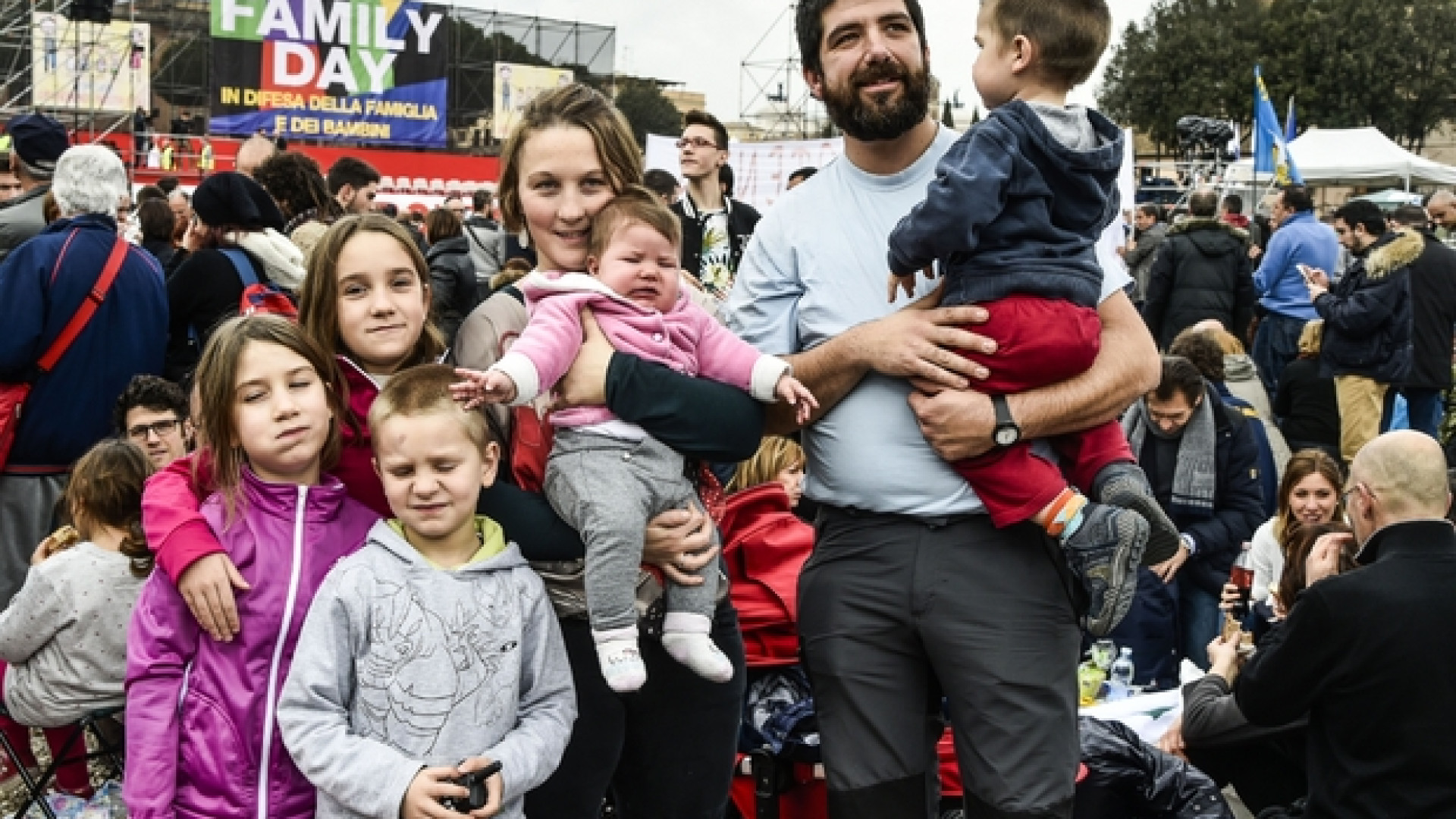 Immagine di Vivere (bene) con tanti figli. «Perché in Italia non si può?»