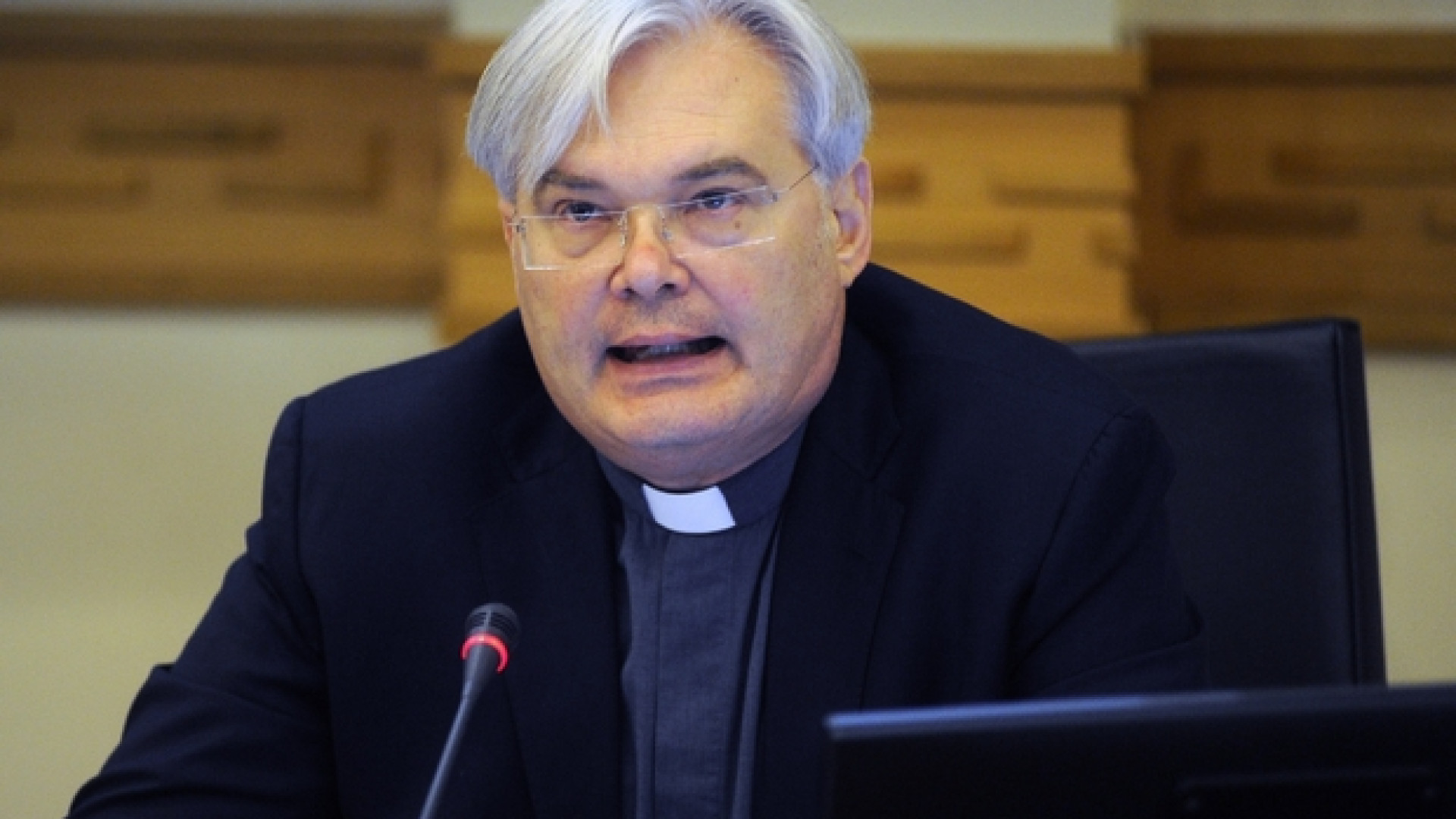 Immagine di Longoni (Cei): crociata ideologica? No, è difesa della socialità