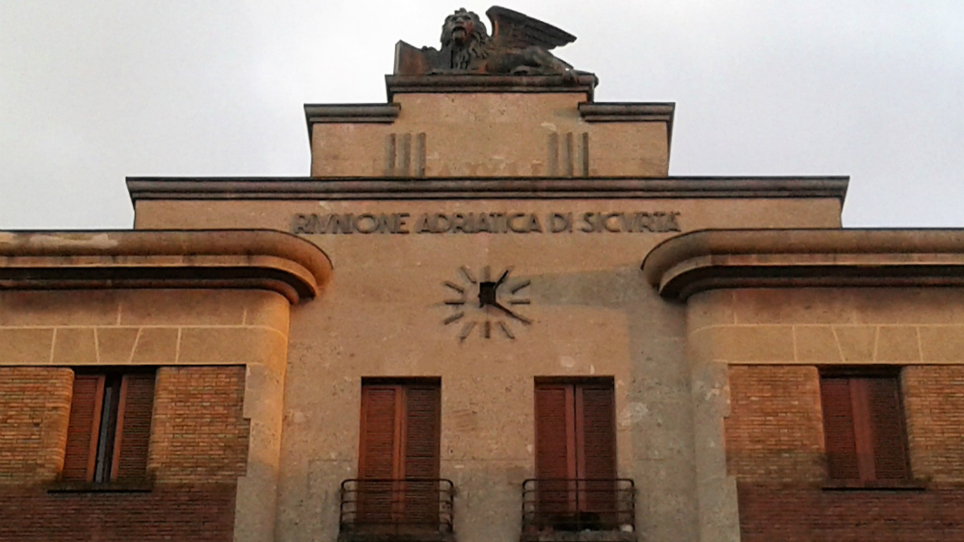 Immagine di Parole e città, voci e sogni