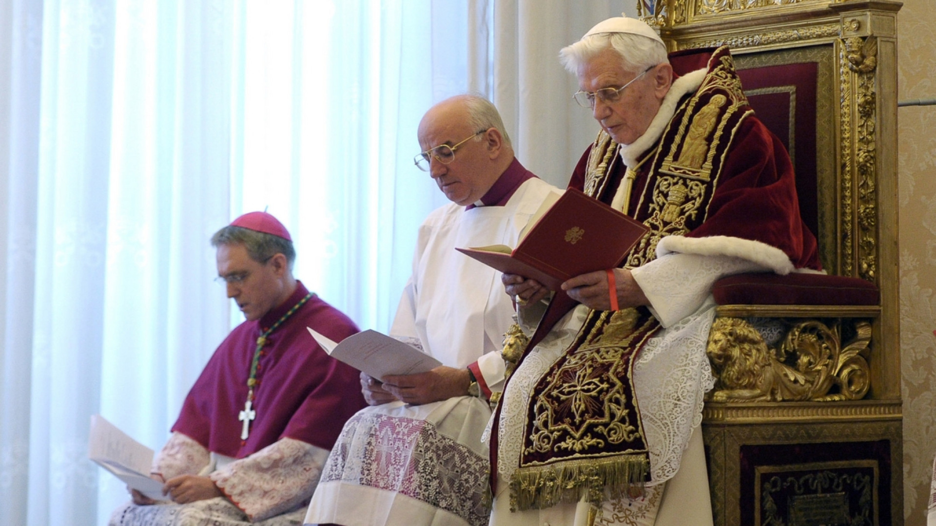Immagine di Rinuncia, Benedetto XVI risponde alle critiche
