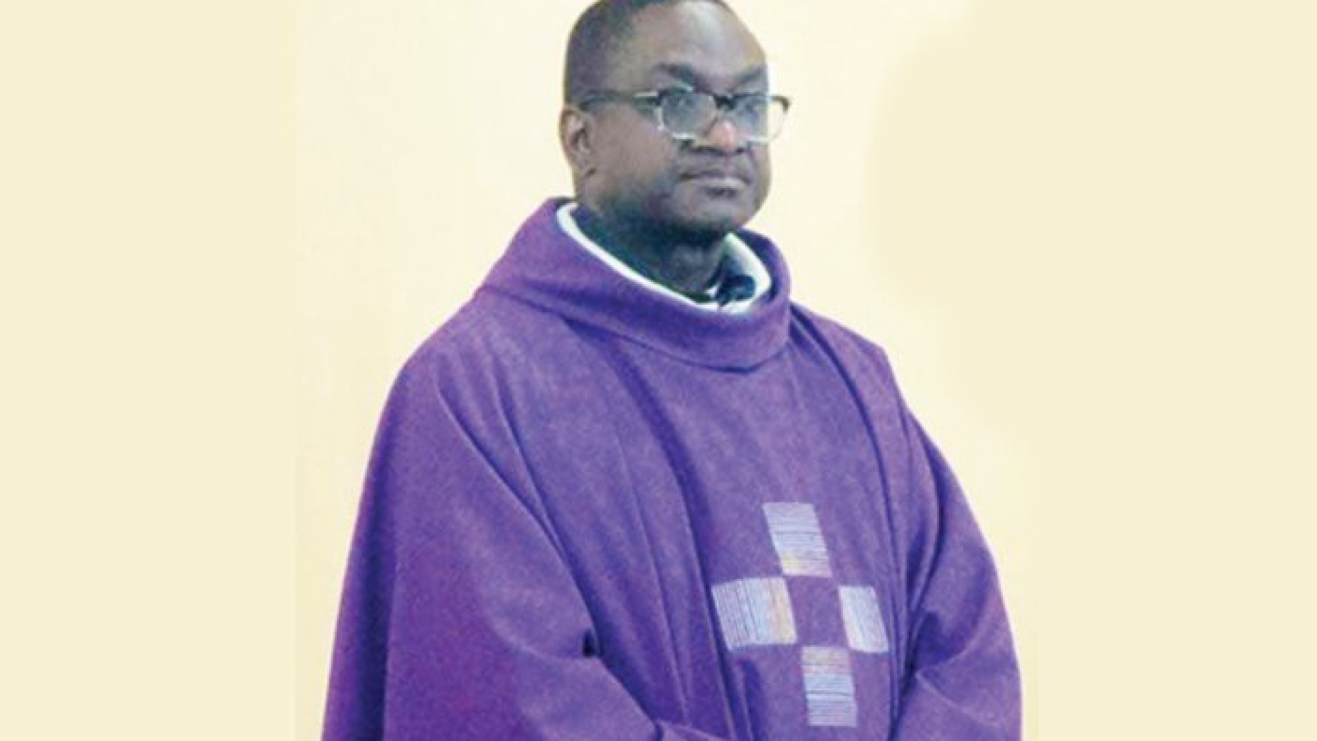 Immagine di Sacerdote muore dopo essere fuggito dai rapitori