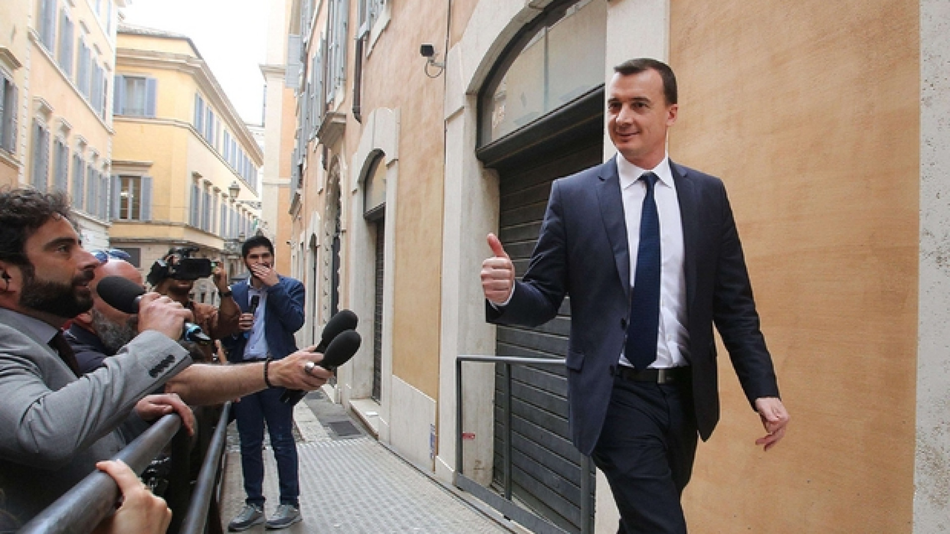 Immagine di Casalino, un ruolo eccessivo che desta sospetti