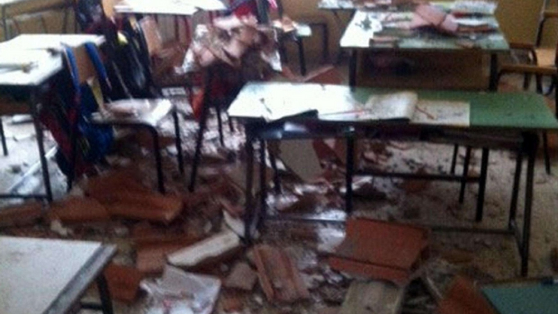 Immagine di Cittadinanzattiva: scuole fragili, un crollo ogni 4 giorni