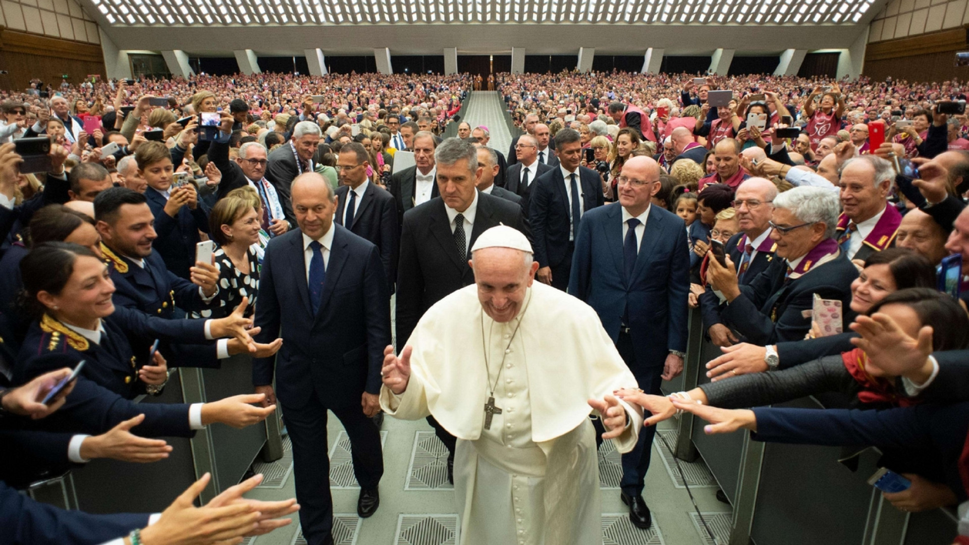 Immagine di Il Papa alla Polizia: legalità e sicurezza per tutelare gli ultimi