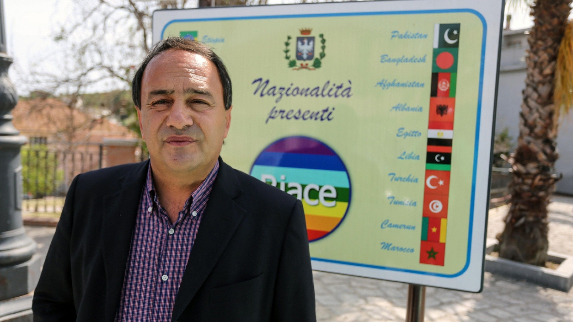 Immagine di Il sindaco di Riace, Lucano: «Io, agli arresti per reato di umanità»