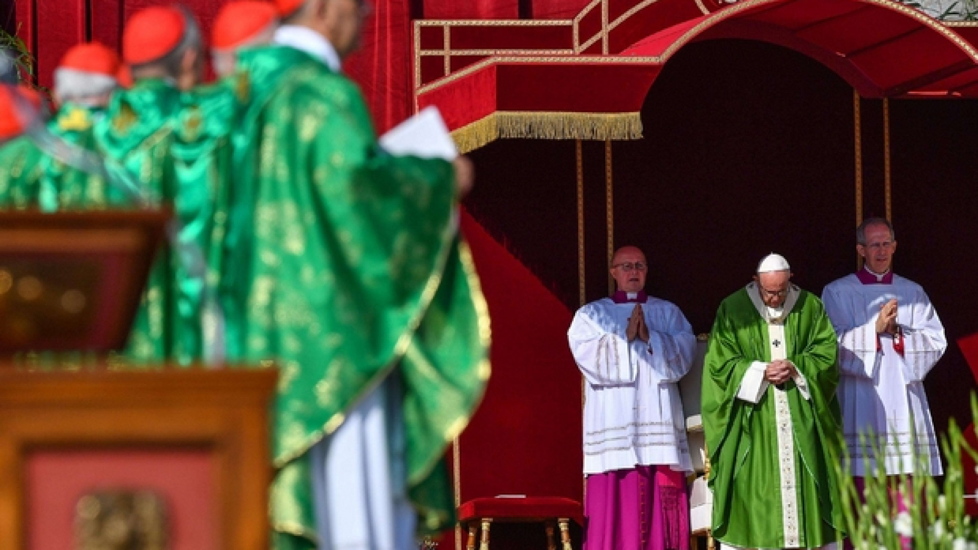 Immagine di Il Papa: cambiamo ciò che ci paralizza e separa dai giovani