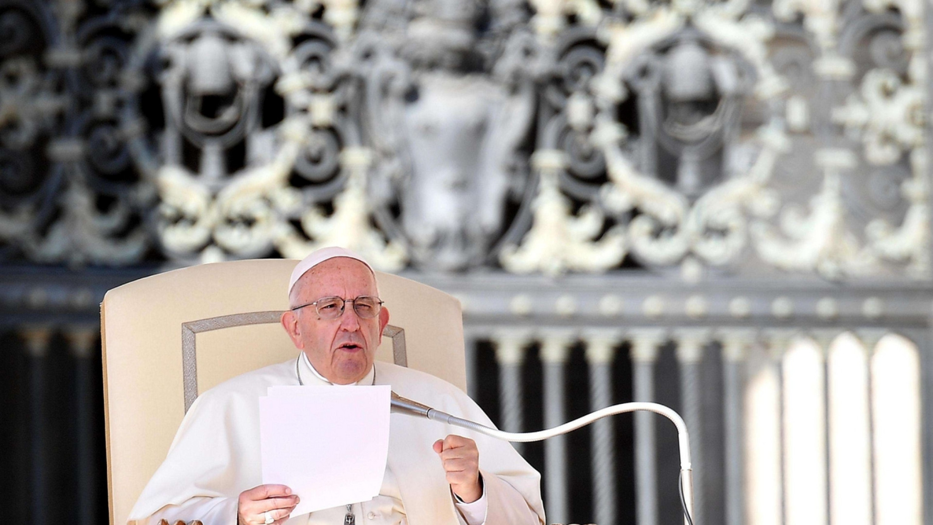 Immagine di Il Papa: abortire è come affittare un sicario
