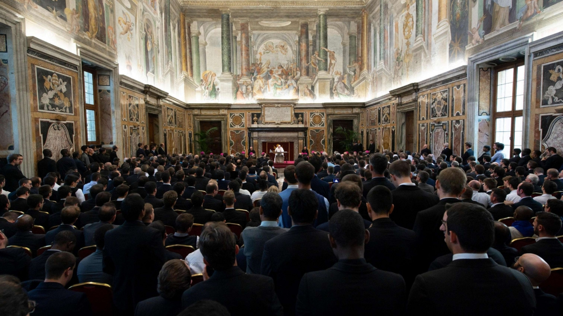 Immagine di I «consigli» del Papa ai seminaristi: ecco che preti sarete