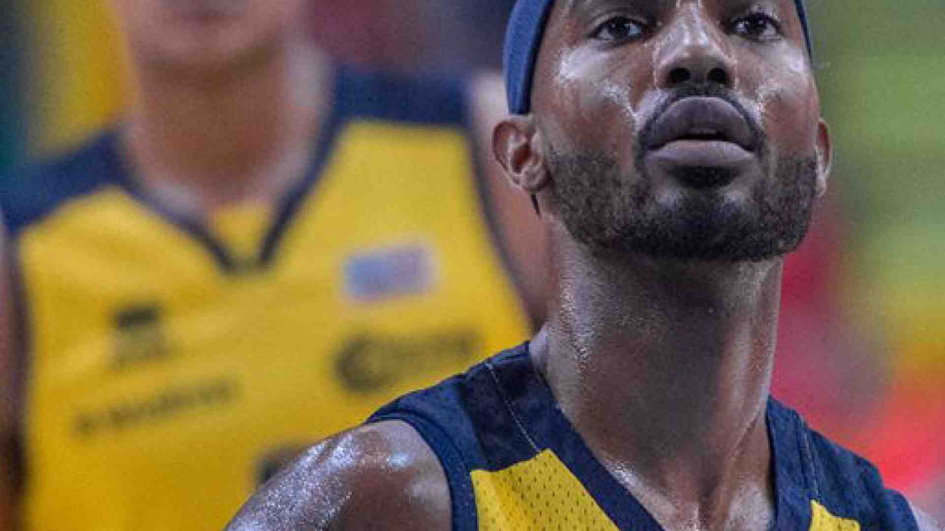 Immagine di Per la Tezenis contro Mantova i primi 2 punti