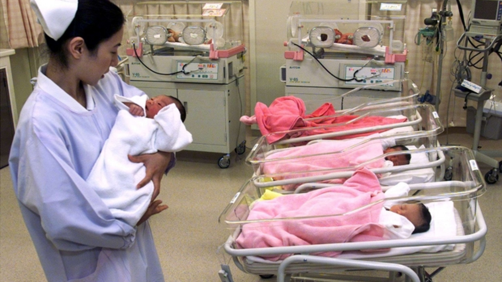Immagine di Nel Giappone che invecchia è boom dei figli in provetta
