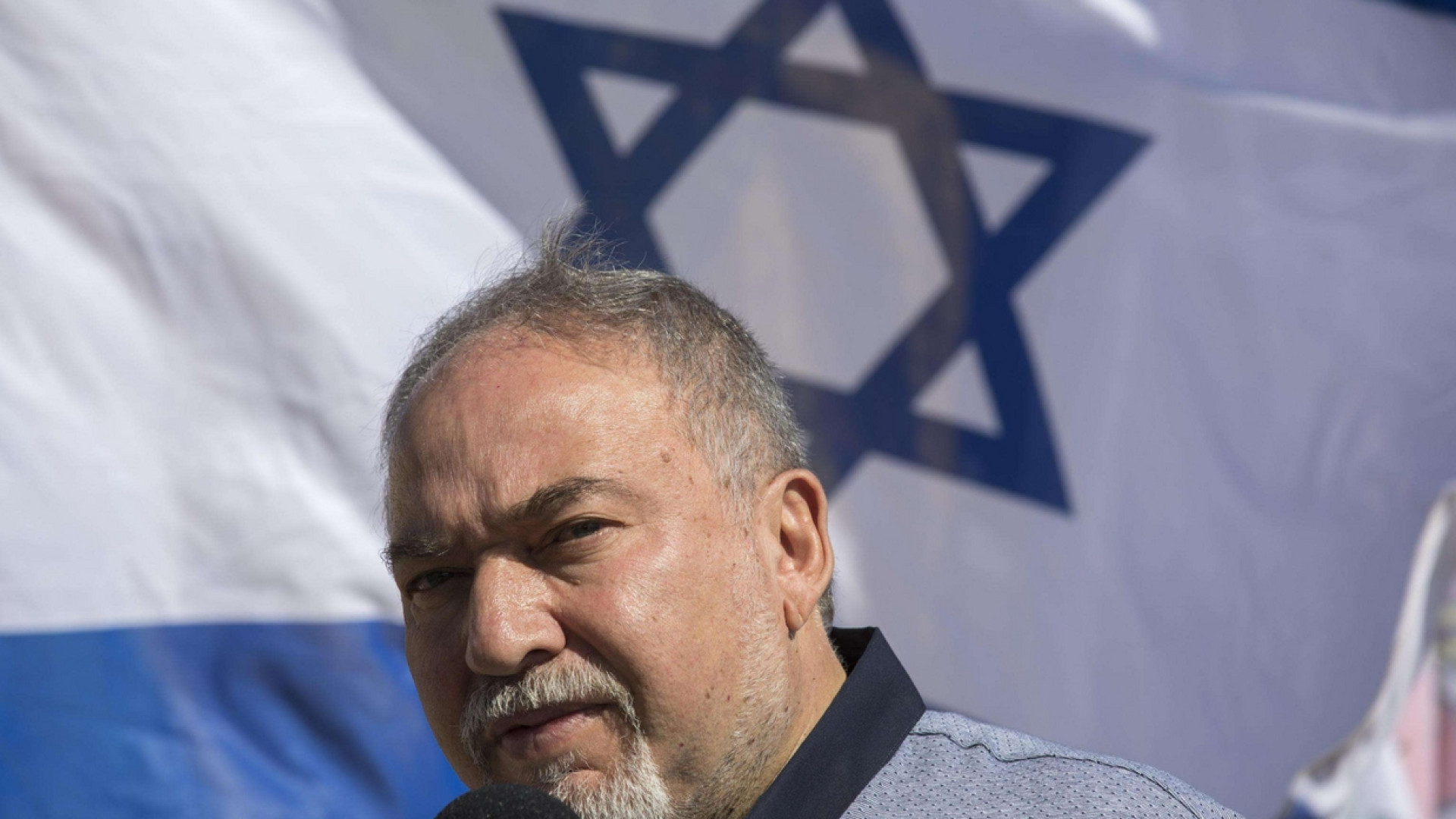 Immagine di Il ministro Lieberman lascia: governo Netanyahu in bilico
