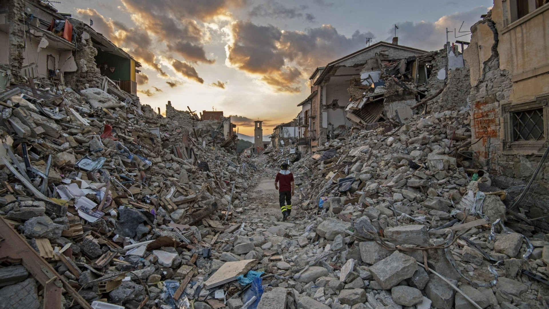 Immagine di 2016 - Sisma ad Amatrice. Trump vince negli Usa