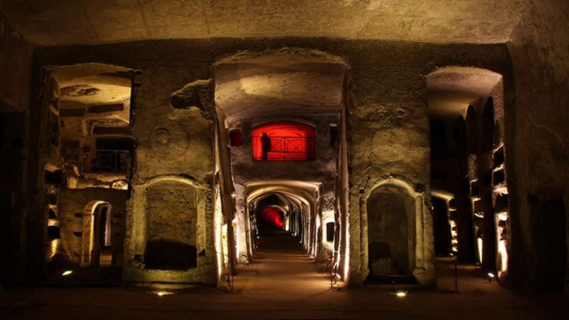 Immagine di Catacombe di San Gennaro, serve ripartire dall'esperienza