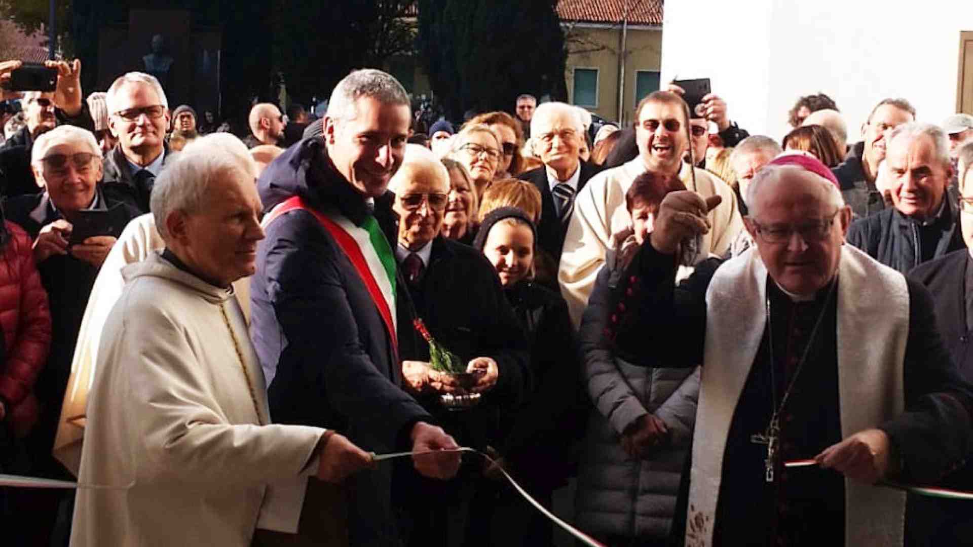 Immagine di Borgonuovo. Il quartiere meritava una nuova chiesa così bella
