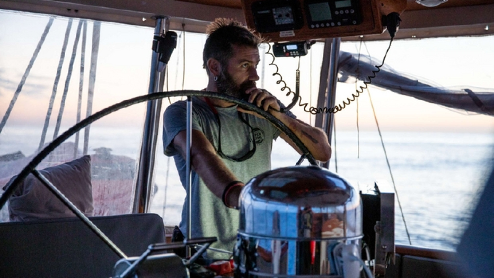 Immagine di Riccardo Gatti (Open Arms): «Di professione? Salvo vite in mare»