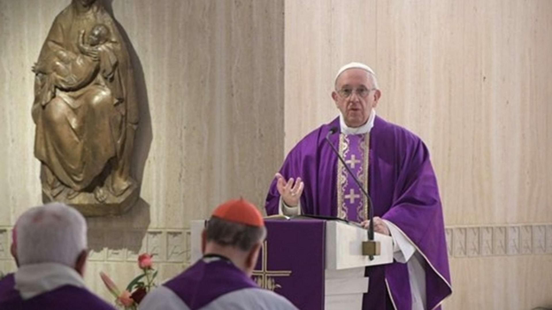 Immagine di Papa: san Giuseppe è l’uomo dei sogni con i piedi per terra