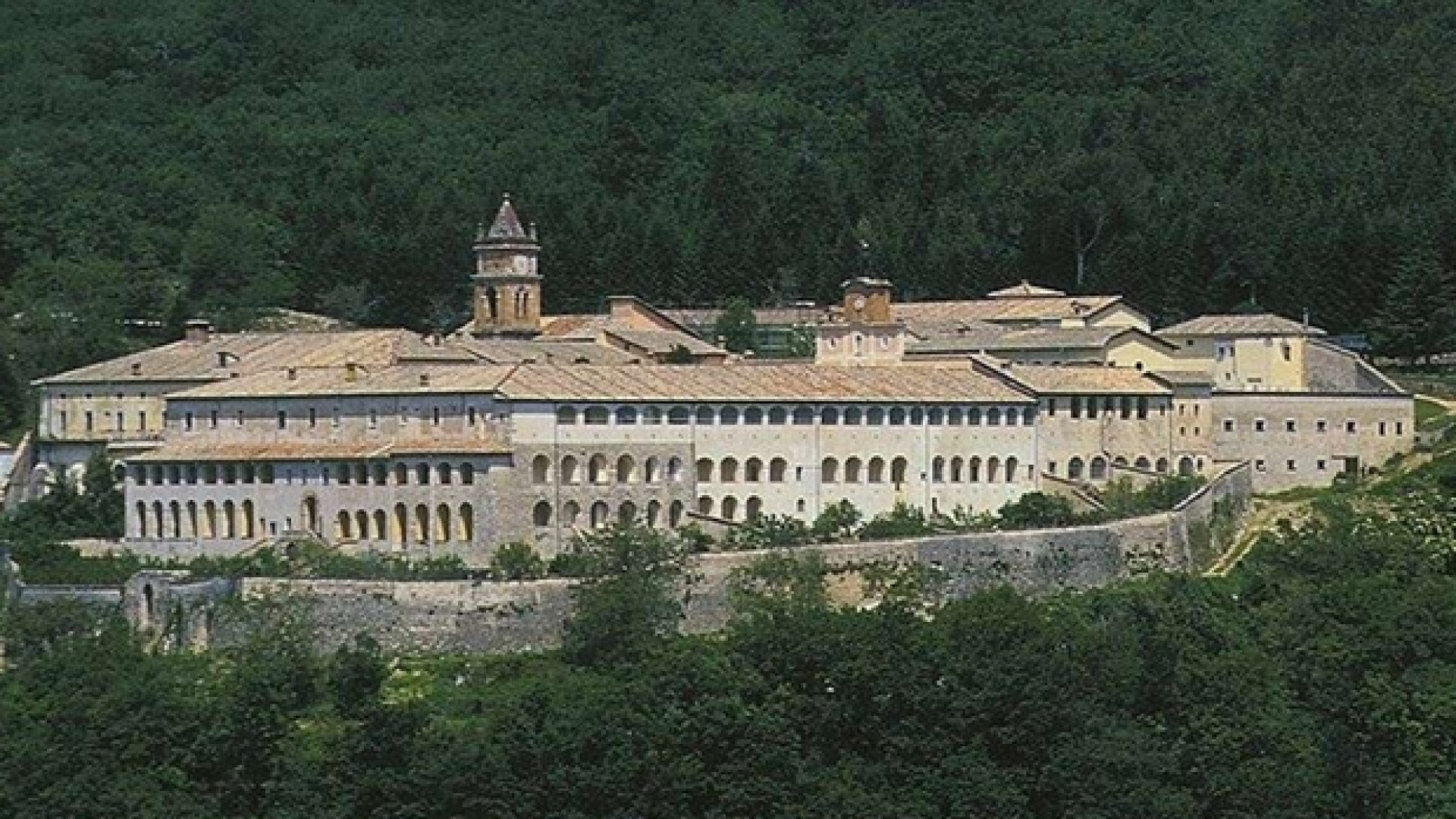 Immagine di La millenaria Certosa da una fondazione sovranista americana