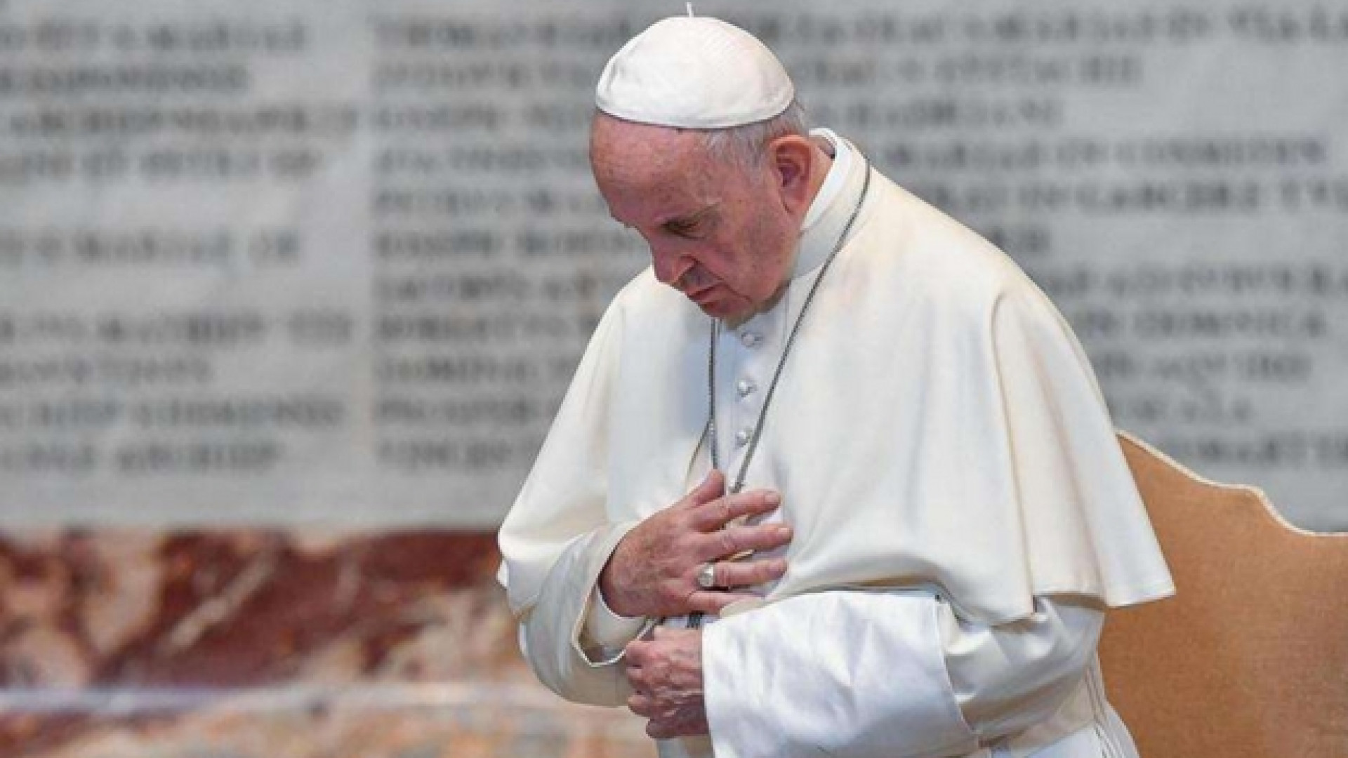 Immagine di Francesco: la preghiera è la vittoria sulla solitudine e sulla disperazione