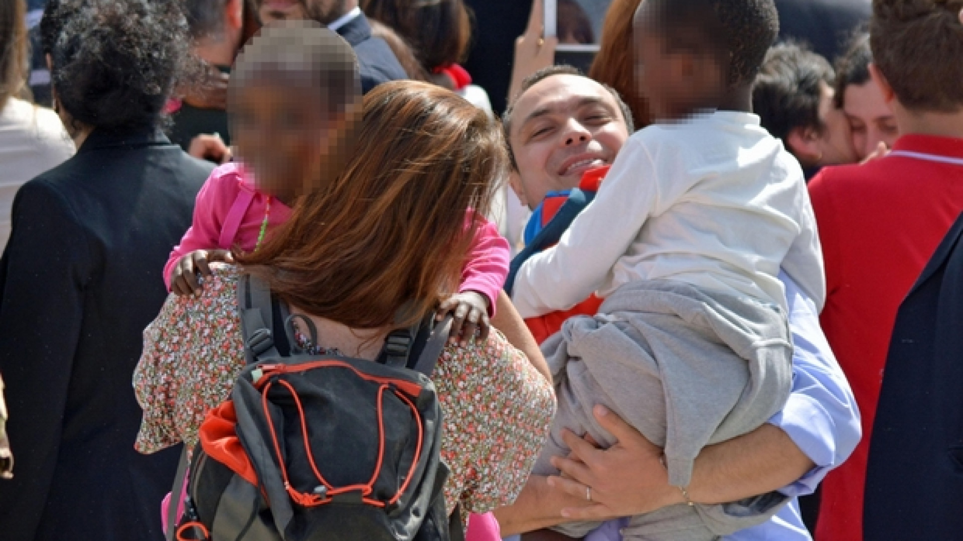 Immagine di Le adozioni internazionali? Piccoli numeri (oltre la crisi)