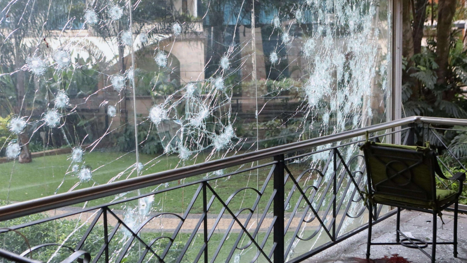 Immagine di Attacco terroristico a un hotel di Nairobi, almeno 21 vittime