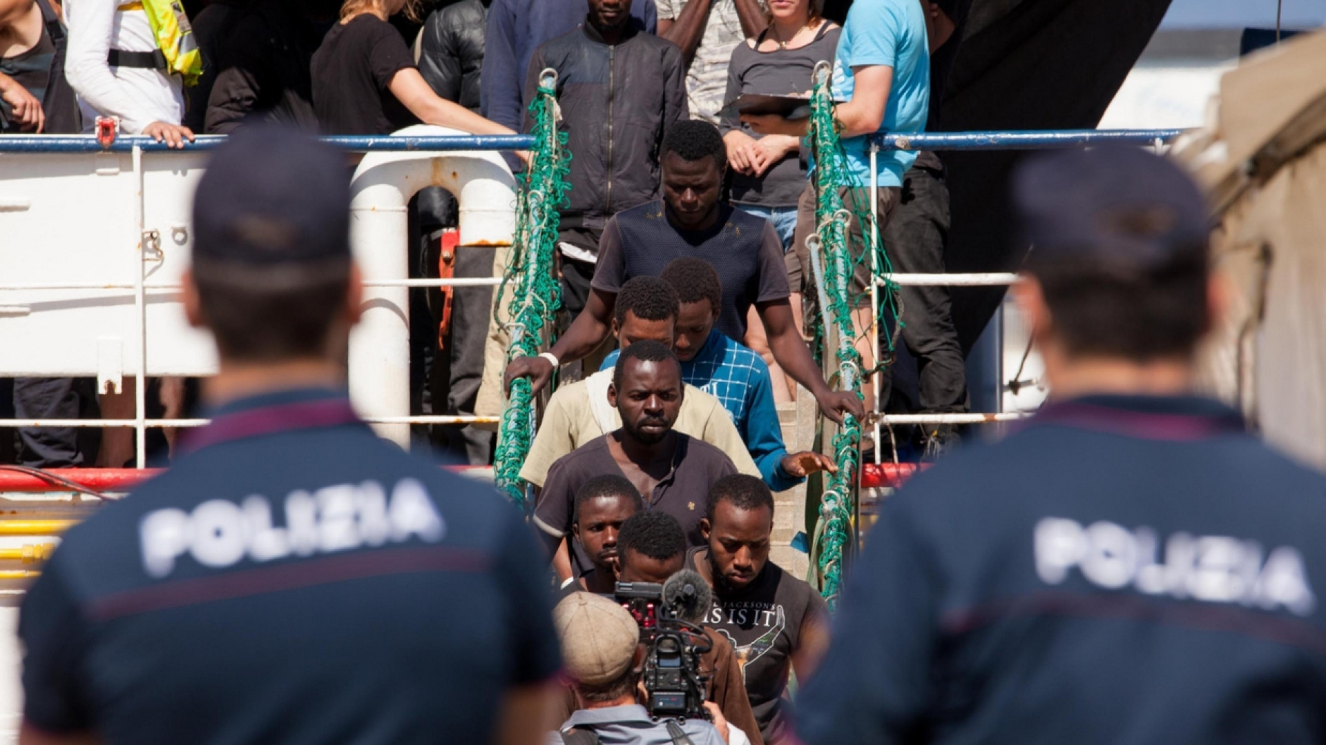 Immagine di Migrazione, è necessario andare oltre il decreto