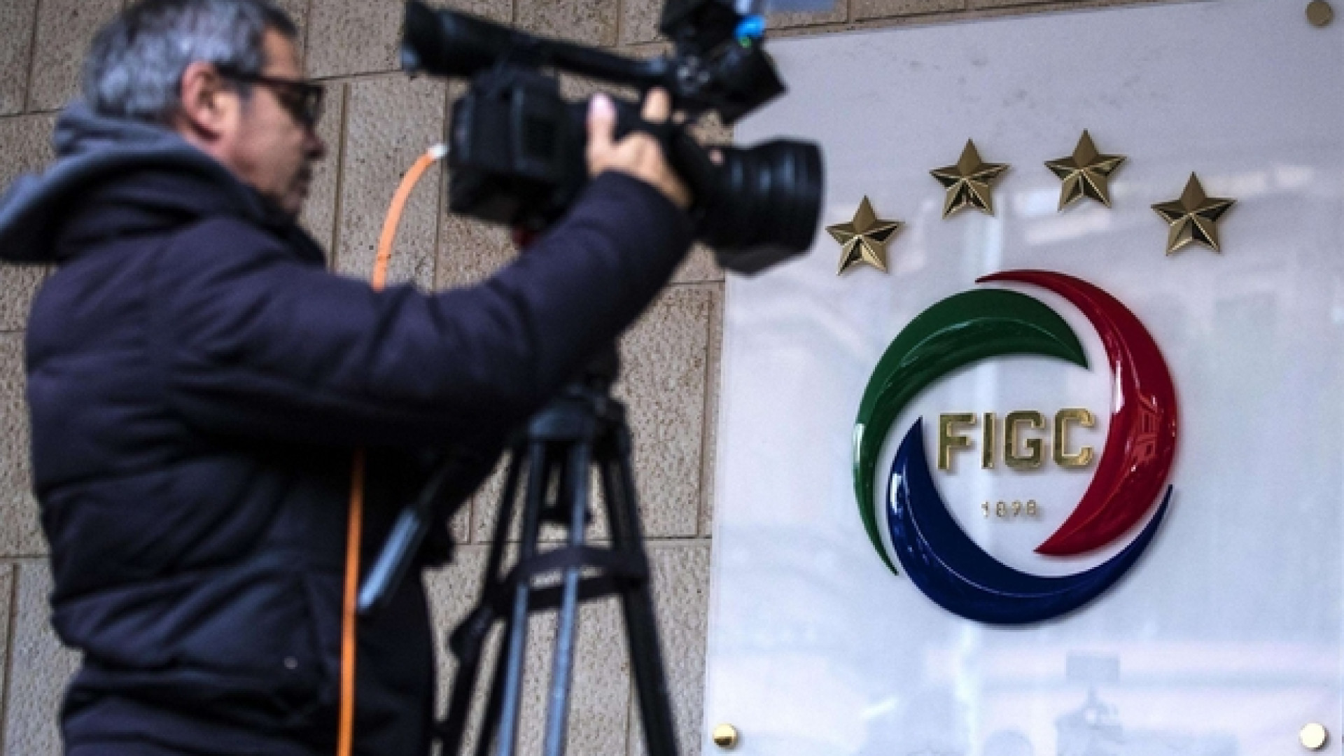 Immagine di Cori razzisti in campo, interviene la Figc: squadre fuori al secondo richiamo