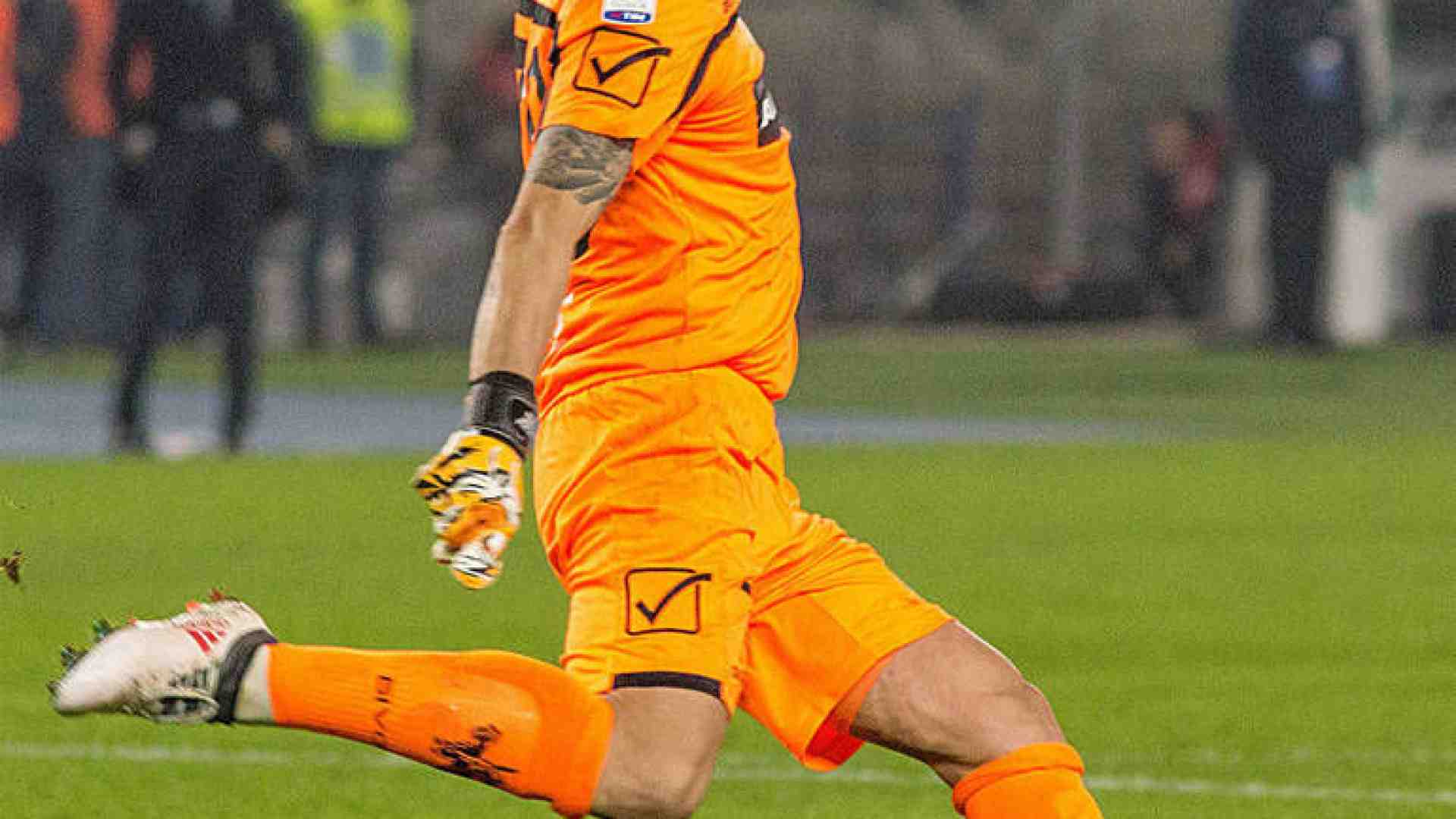 Immagine di Chievo sconfitto di rigore e la B si avvicina