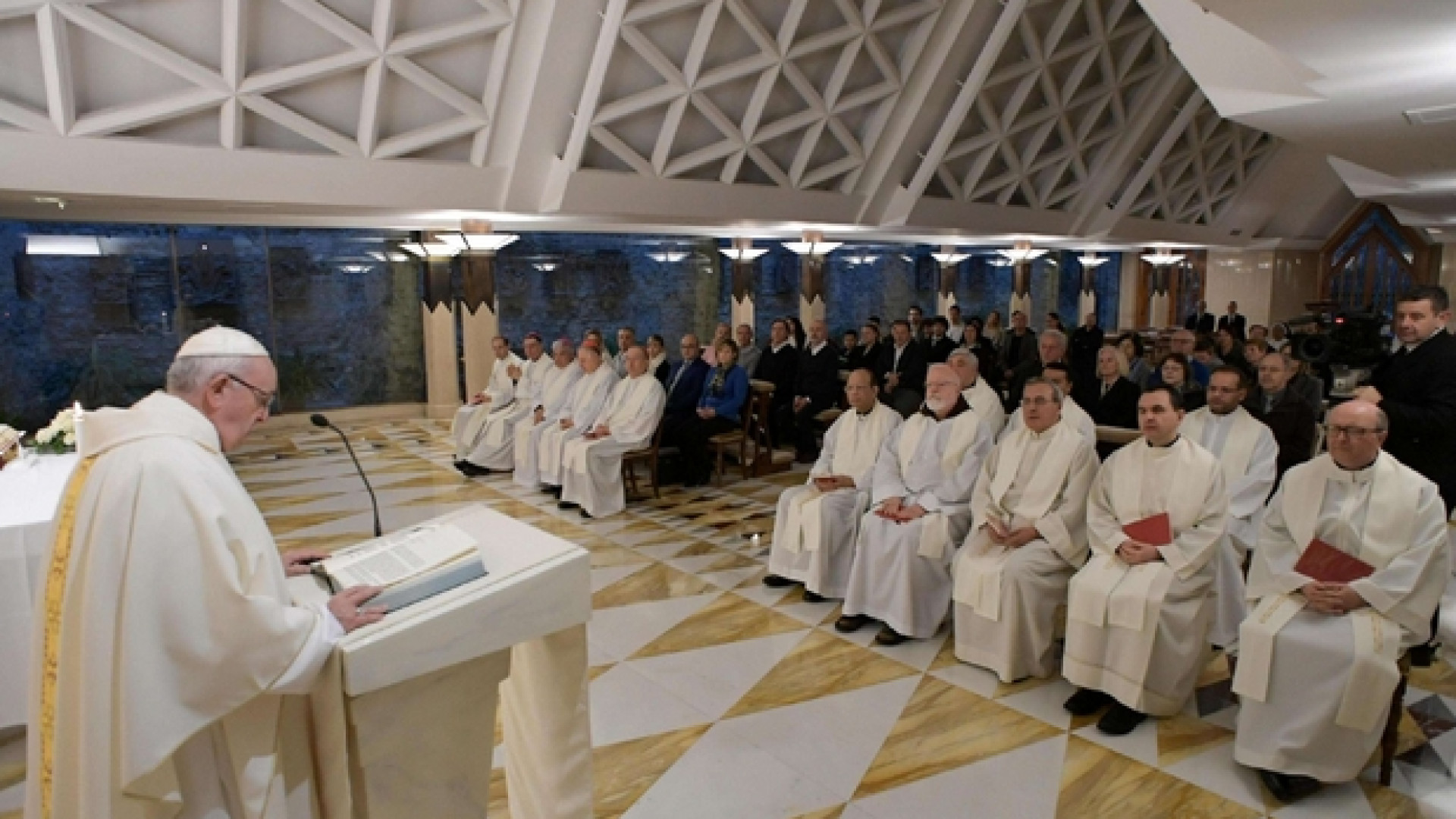 Immagine di Il Papa: il Signore chiede dove è il fratello affamato, malato e carcerato