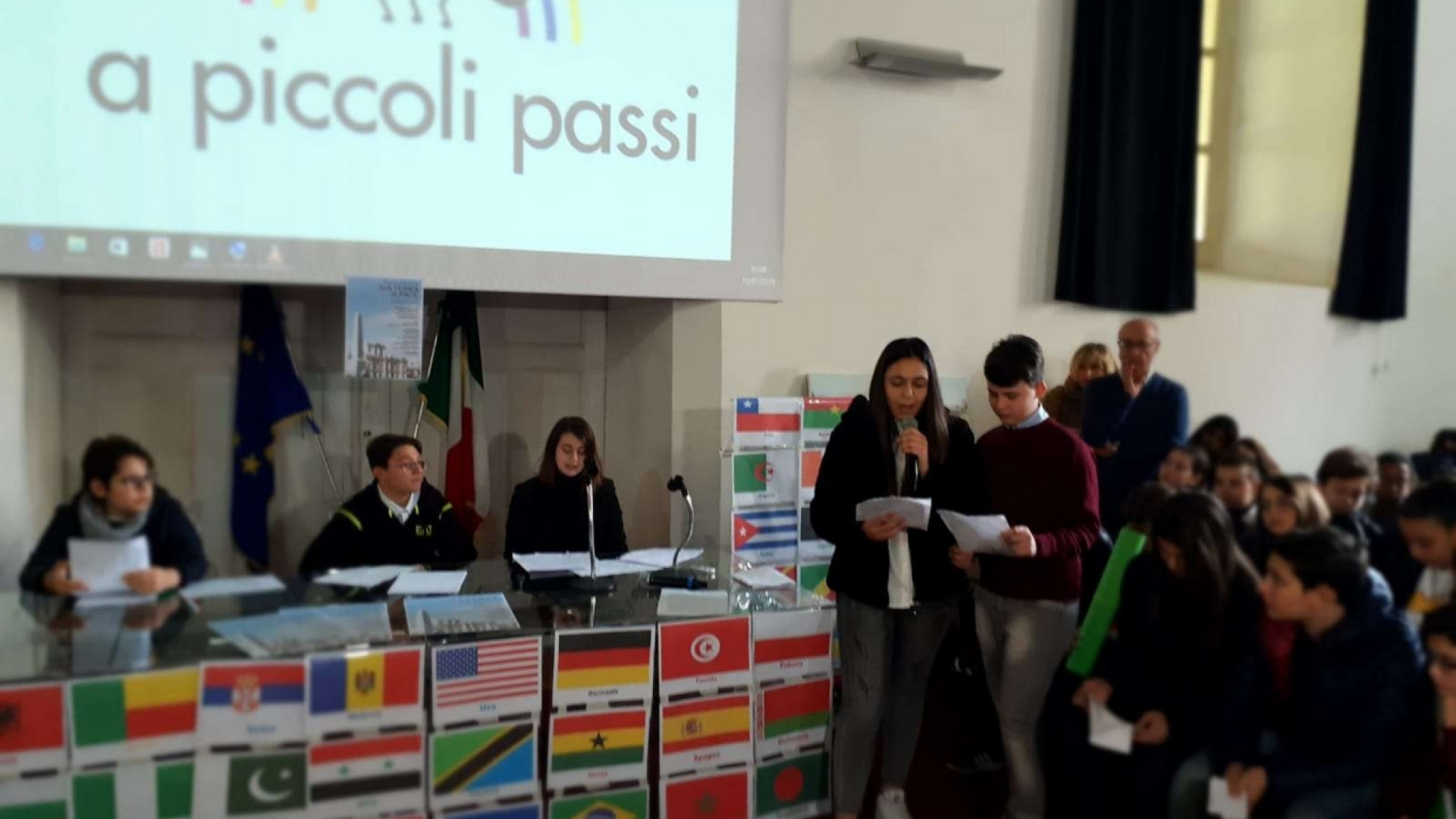 Immagine di Il vescovo incontra i ragazzi: «Siete voi il sogno di Dio»