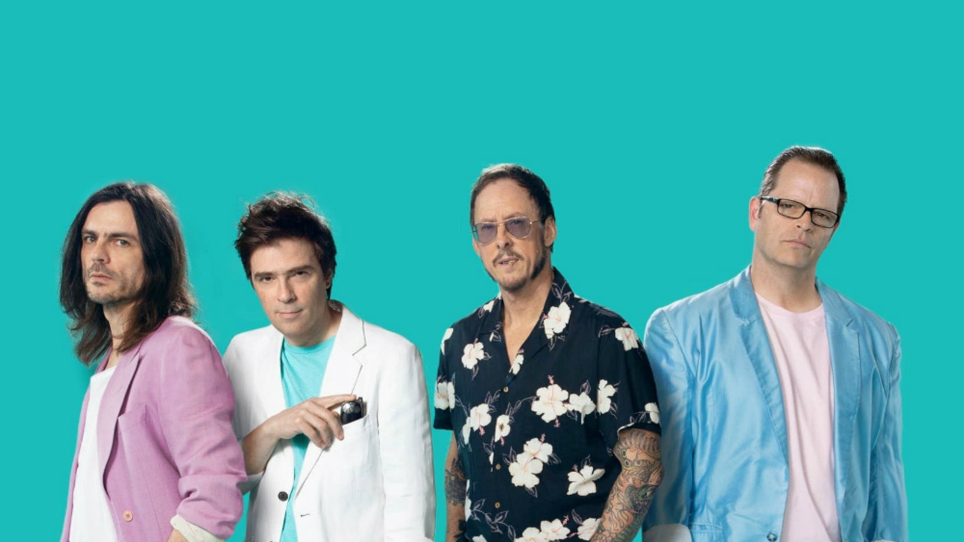 Immagine di Rivers Cuomo e soci, un disco turchese in attesa del “Black”