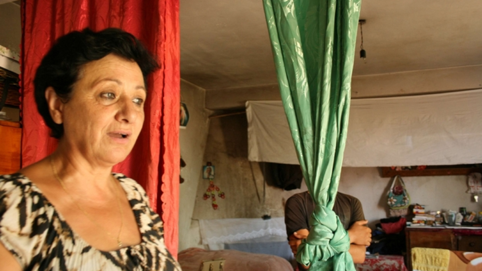 Immagine di Liljana, la professoressa albanese sfida ogni giorno i colpi del Kanun