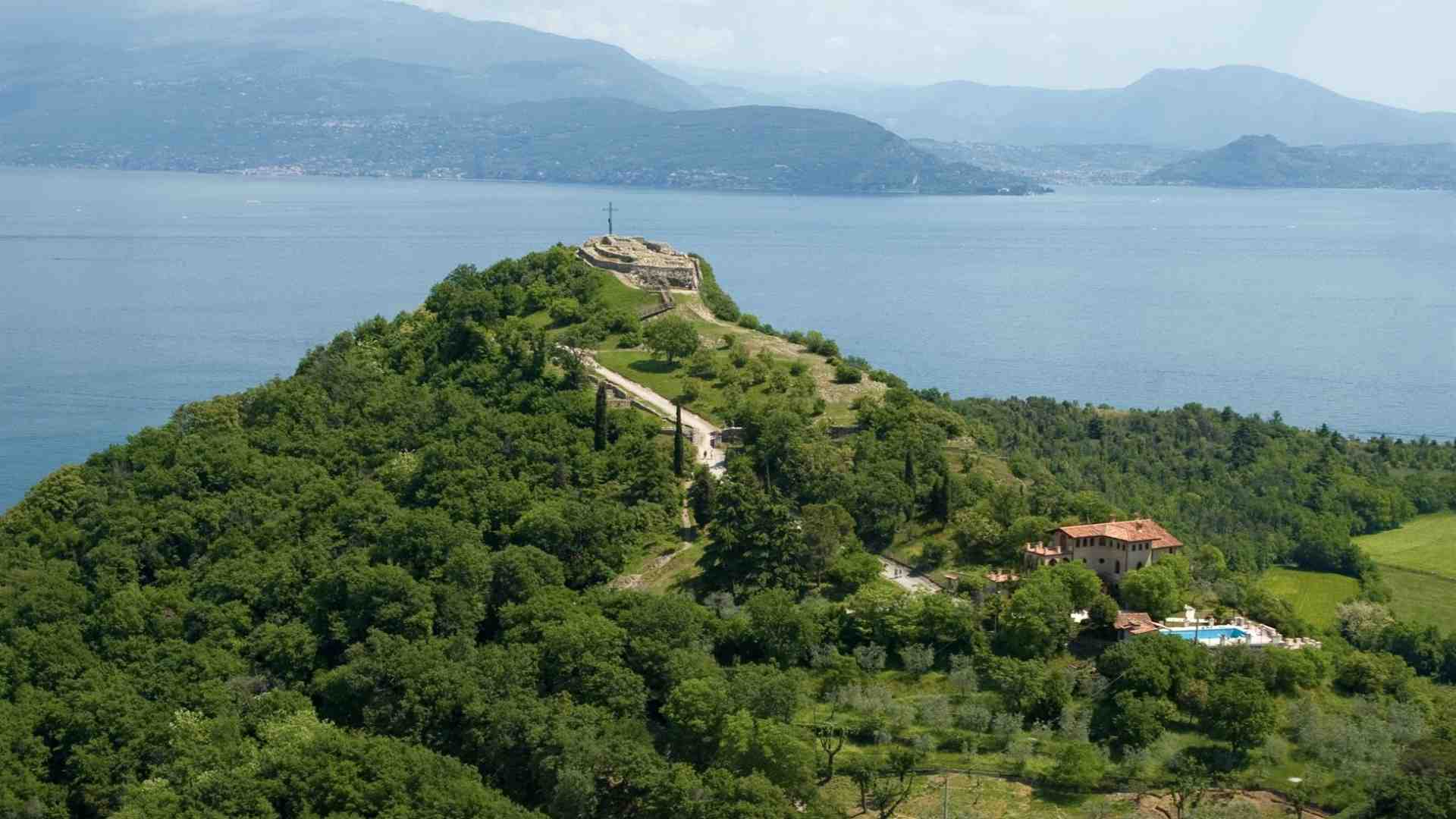 Immagine di La Rocca di Manerba è riserva naturale