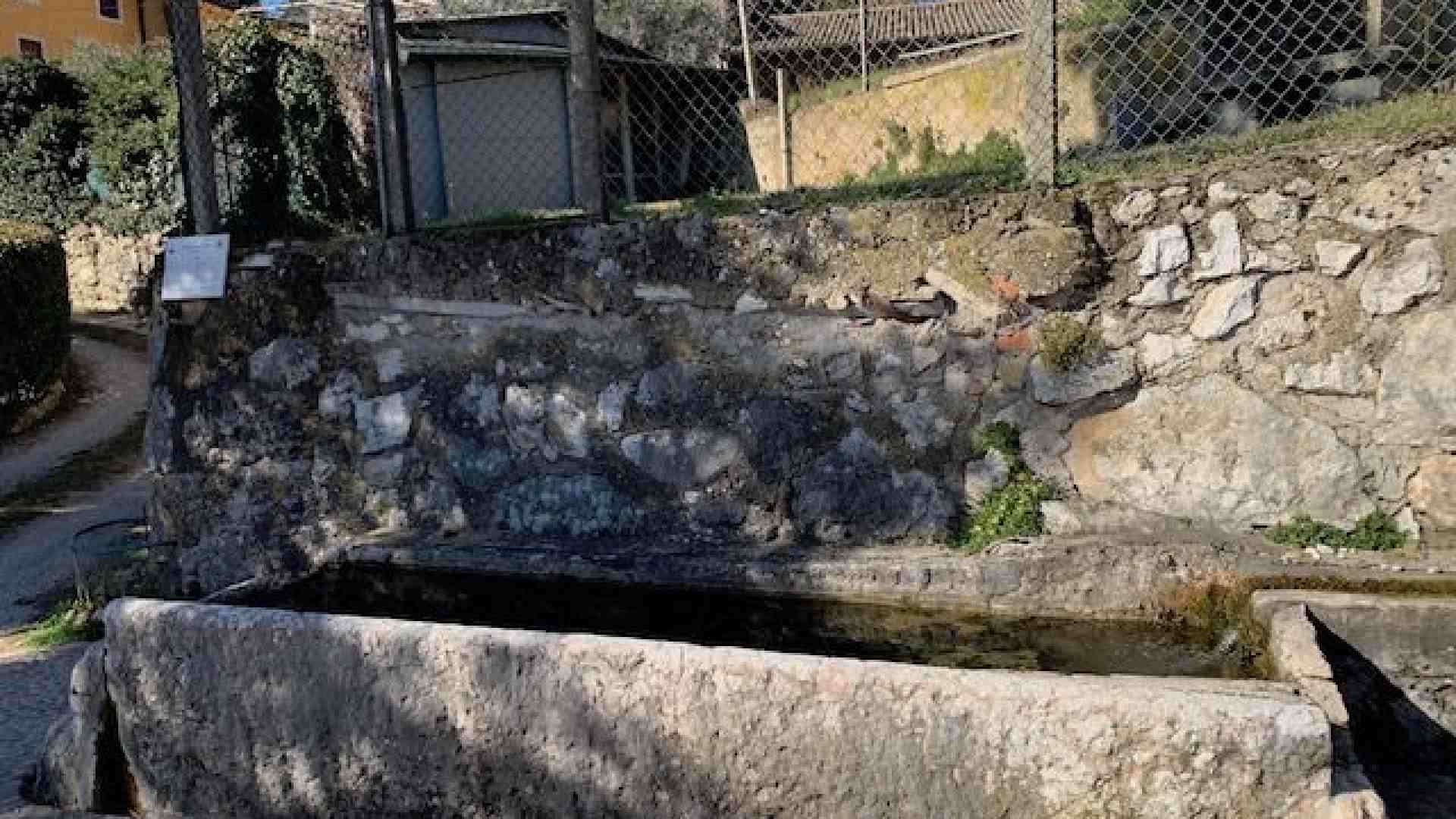 Immagine di Girovagando tra le fontane da Caprino ai borghi circostanti