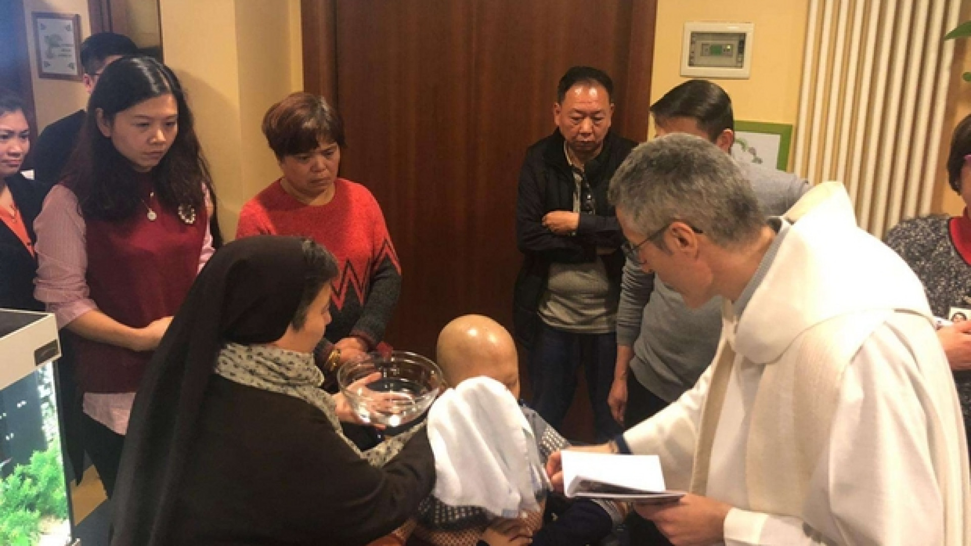 Immagine di Malato di tumore, il piccolo Zhang chiede il Battesimo prima di morire